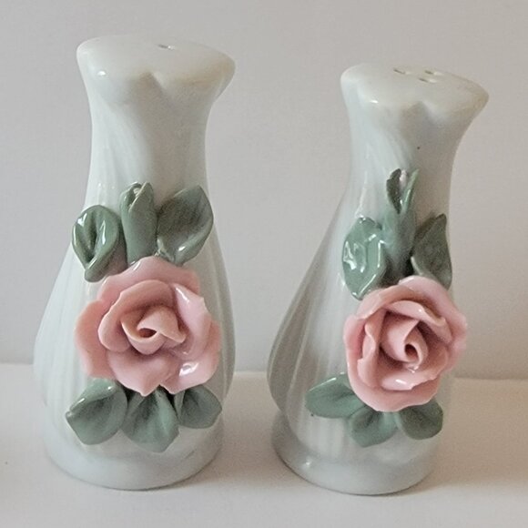 Delicate Rosebud Salt and Pepper Shakers - Picture 1 of 3